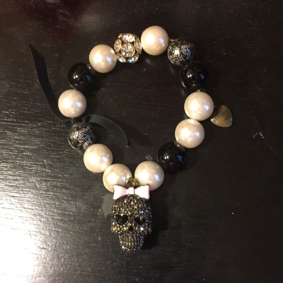 Betsey Johnson Jewelry - Women’s bracelet